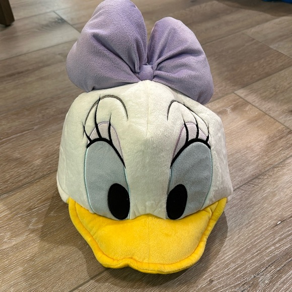 Daisy Duck Plush Hat - Picture 1 of 7